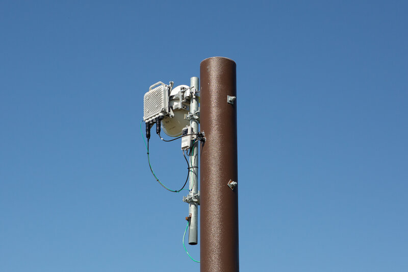 10 Gbps microwave antenna providing high-speed connectivity to ESF