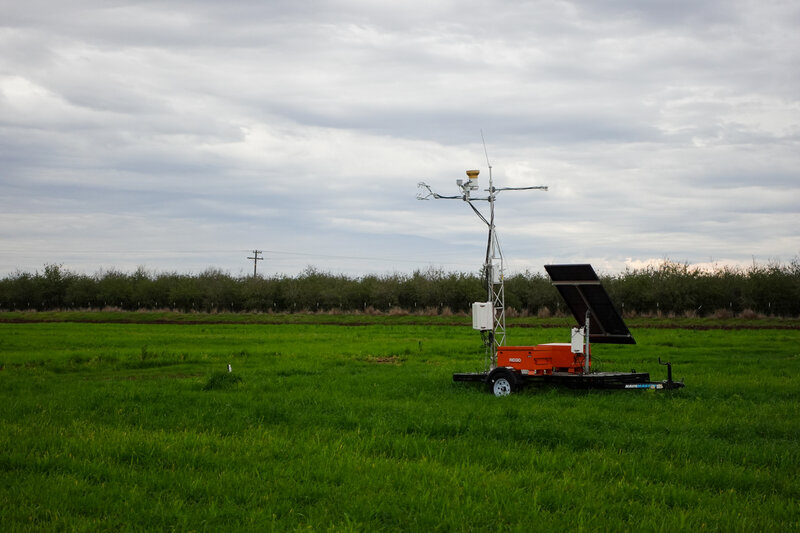 Mobile eddy covariance tower at ESF